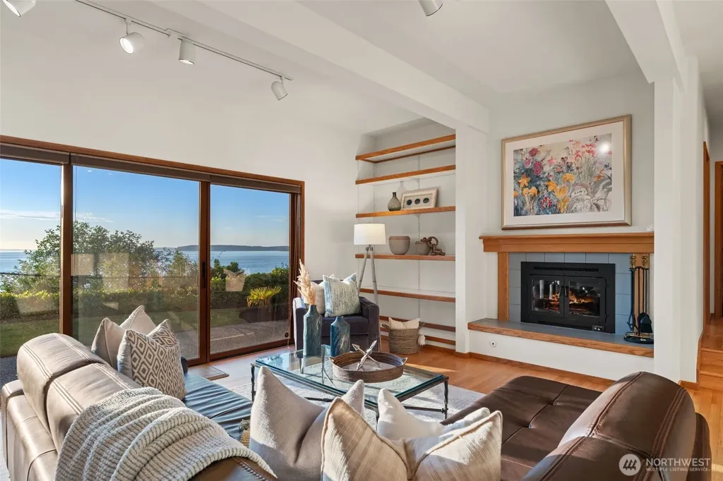 9233 Olympic View Drive Edmonds WA 98020