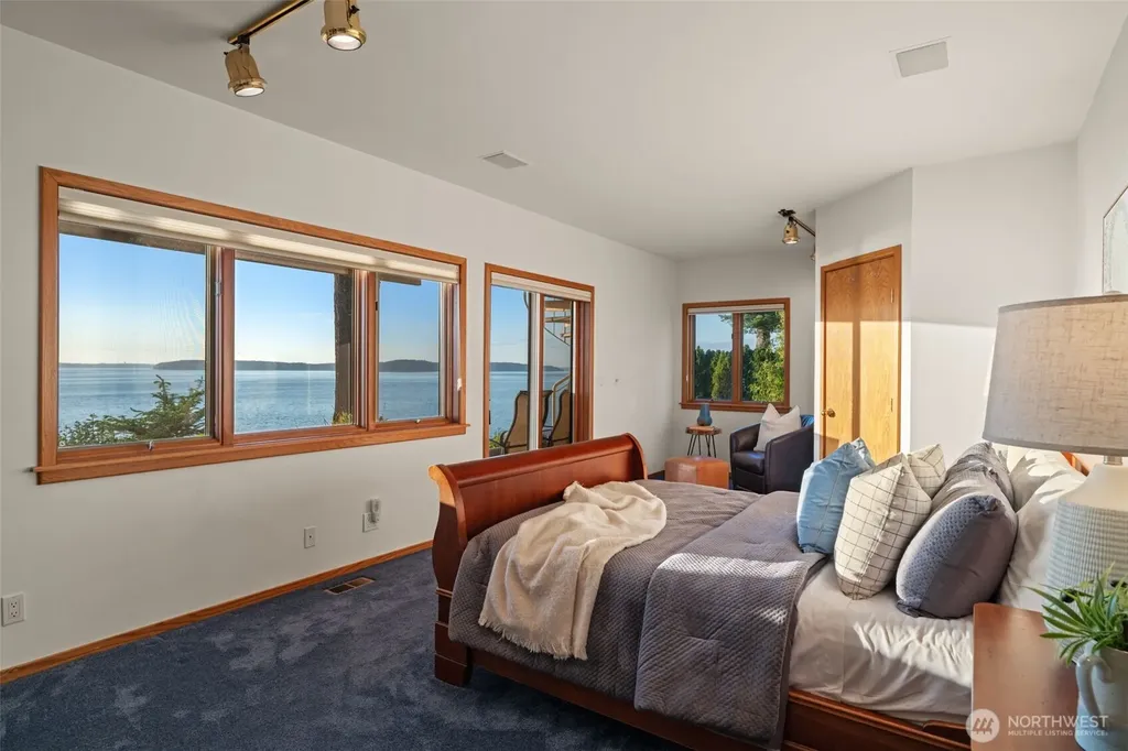 9233 Olympic View Drive Edmonds WA 98020