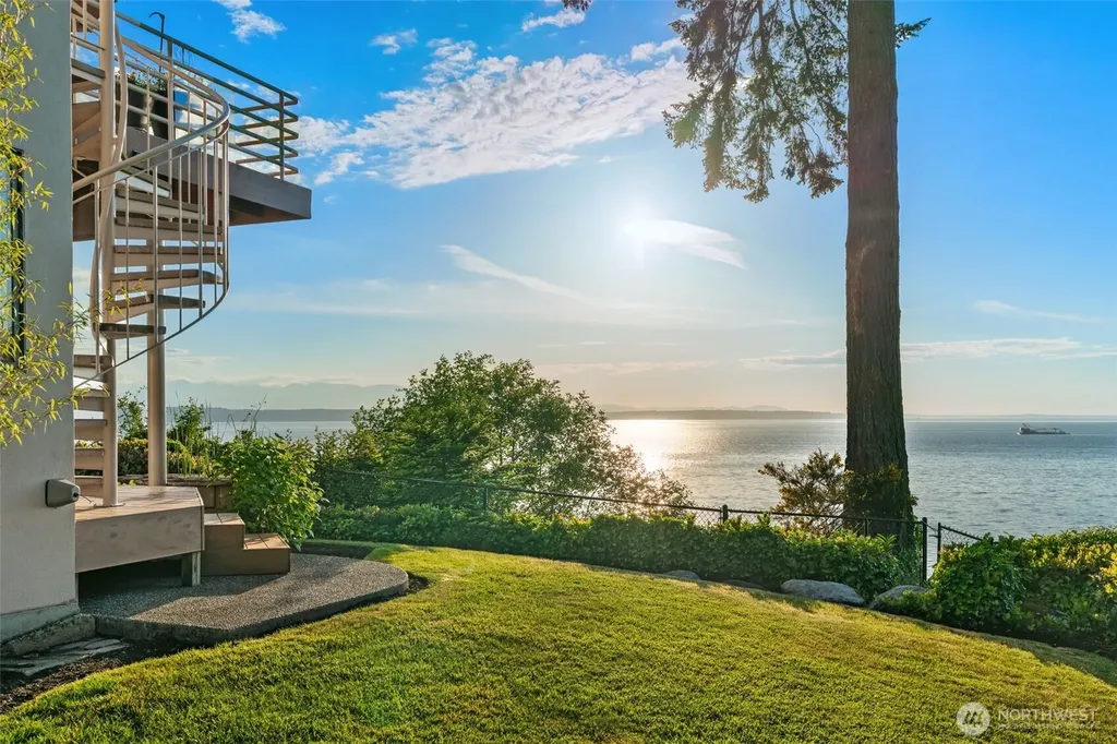 9233 Olympic View Drive Edmonds WA 98020