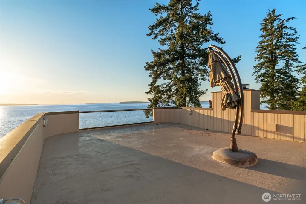9233 Olympic View Drive Edmonds WA 98020