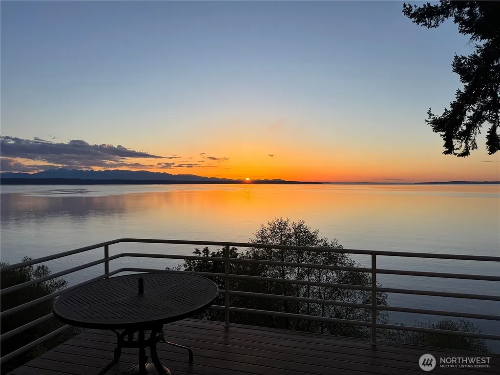 9233 Olympic View Drive Edmonds WA 98020