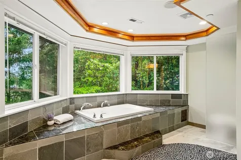 13128 SE Newport Way Bellevue WA 98006