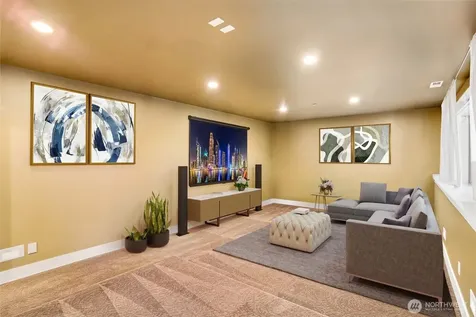 13128 SE Newport Way Bellevue WA 98006