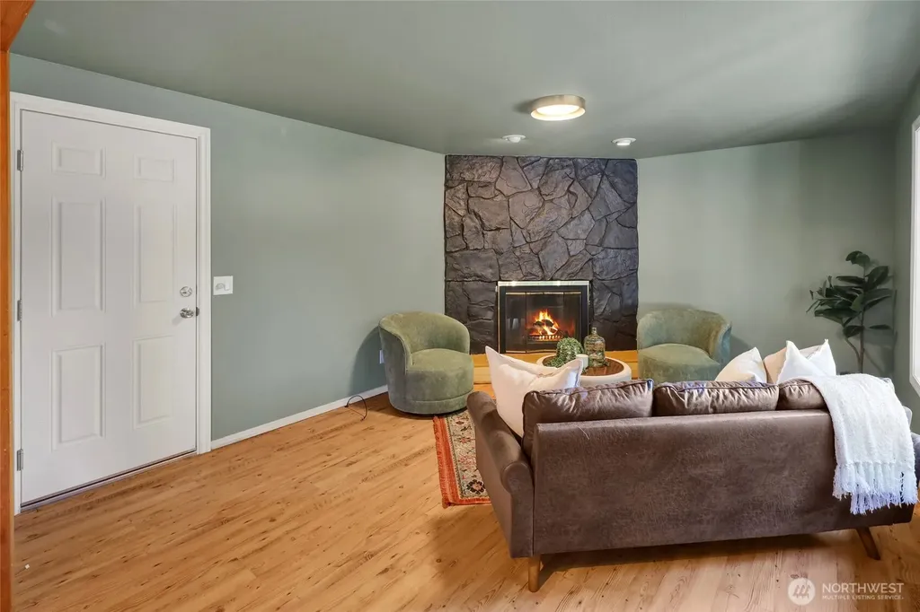 51 Drayton Court Blaine WA 98230