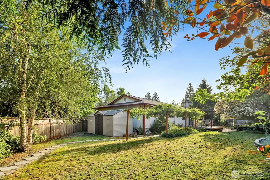 51 Drayton Court Blaine WA 98230