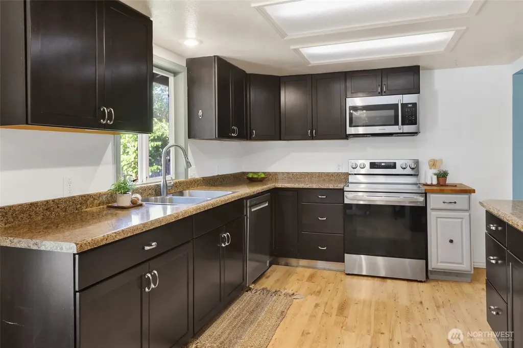 51 Drayton Court Blaine WA 98230