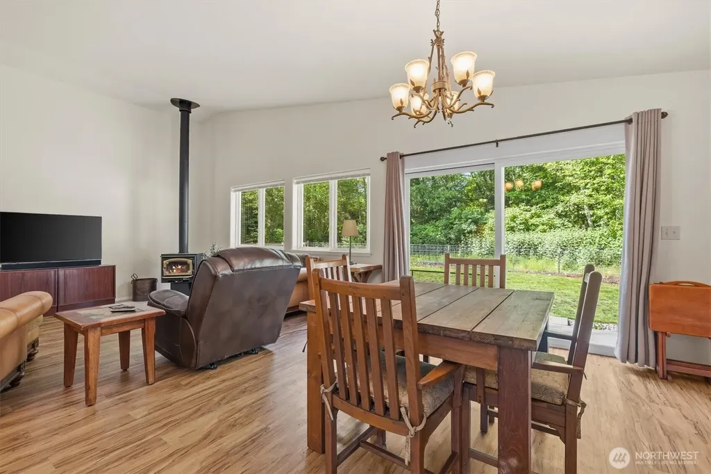 2021 Doe Drive Oak Harbor WA 98277
