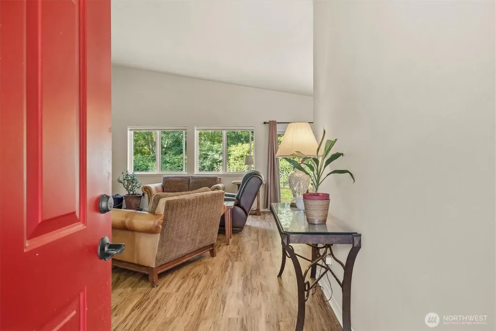 2021 Doe Drive Oak Harbor WA 98277