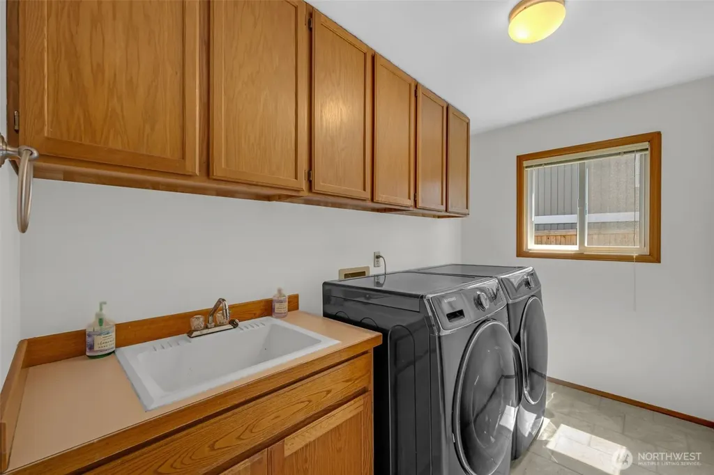 12429 55th Place W Mukilteo WA 98275
