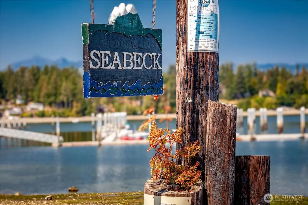 7260 Alpenview Place NW Seabeck WA 98380
