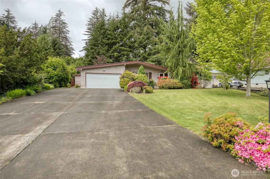 611 N 6th Street Montesano WA 98563