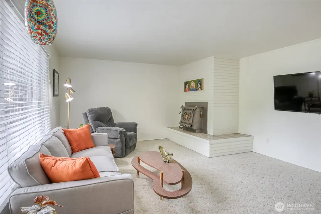611 N 6th Street Montesano WA 98563
