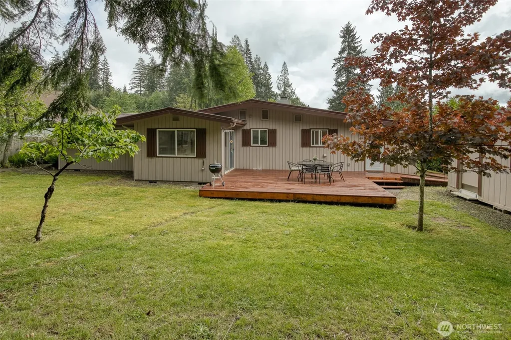 611 N 6th Street Montesano WA 98563