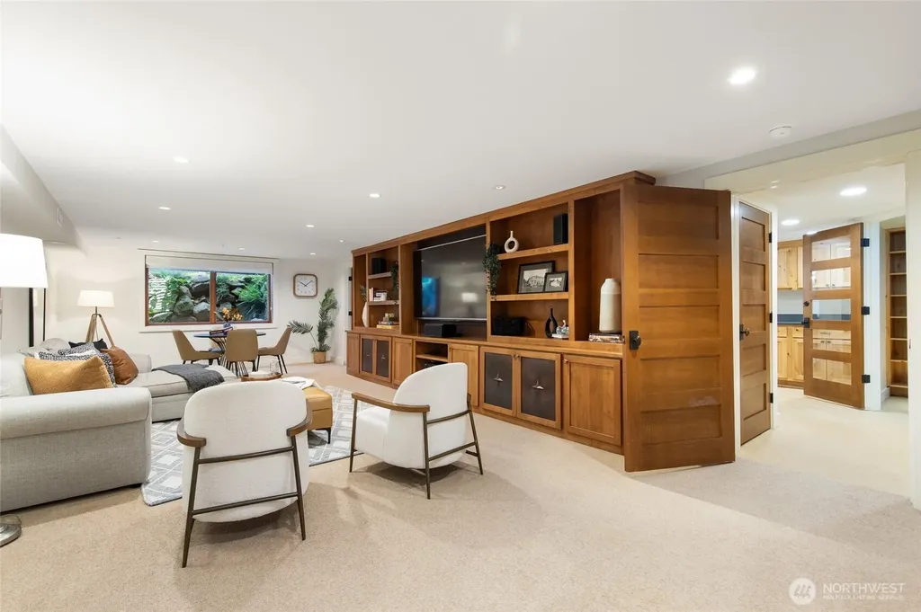 2017 36th Avenue W Seattle WA 98199