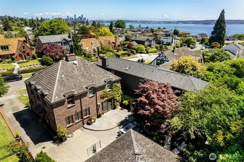 2017 36th Avenue W Seattle WA 98199