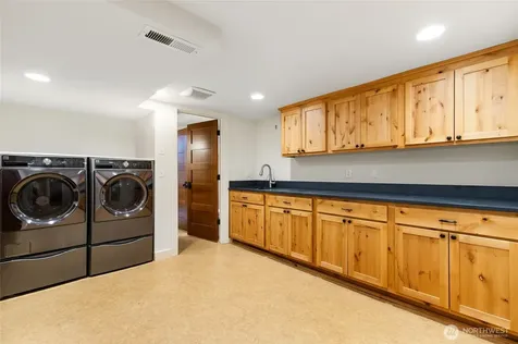 2017 36th Avenue W Seattle WA 98199