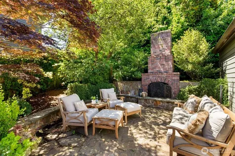 2017 36th Avenue W Seattle WA 98199