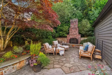 2017 36th Avenue W Seattle WA 98199