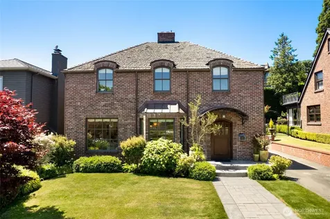 2017 36th Avenue W Seattle WA 98199
