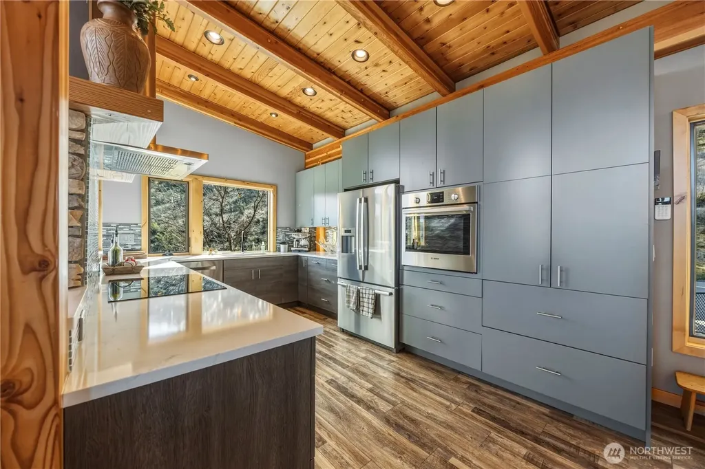 111 Hawks Meadow Road Chelan WA 98816