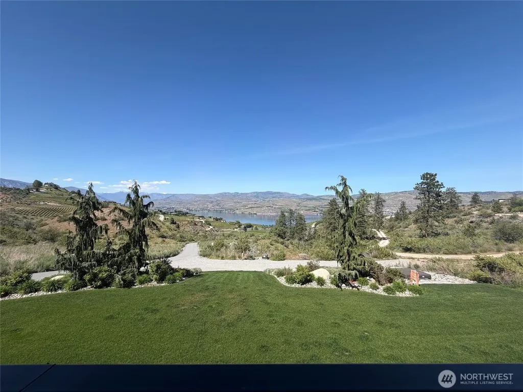 111 Hawks Meadow Road Chelan WA 98816