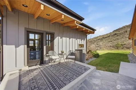 111 Hawks Meadow Road Chelan WA 98816