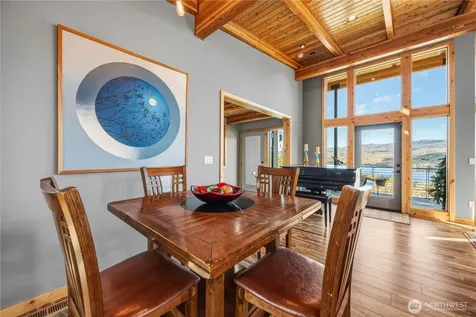 111 Hawks Meadow Road Chelan WA 98816
