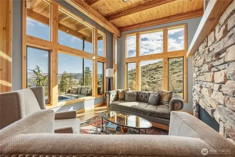 111 Hawks Meadow Road Chelan WA 98816