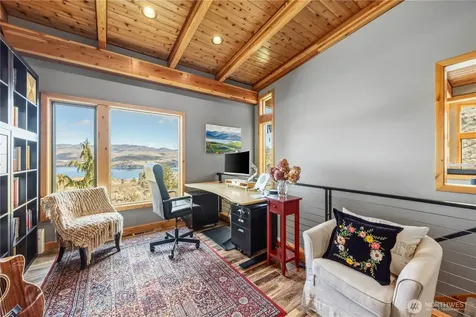 111 Hawks Meadow Road Chelan WA 98816