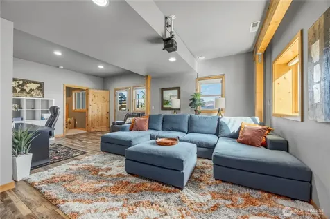 111 Hawks Meadow Road Chelan WA 98816