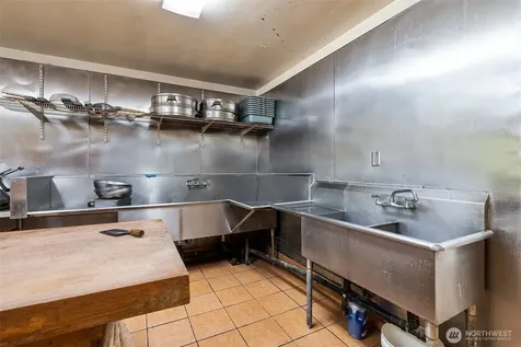 2911 Us Highway 12 Silver Creek WA 98585