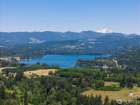 2911 Us Highway 12 Silver Creek WA 98585