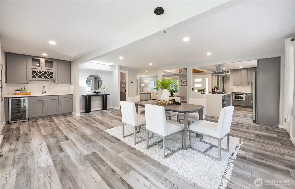 2412 160th Avenue NE Bellevue WA 98008