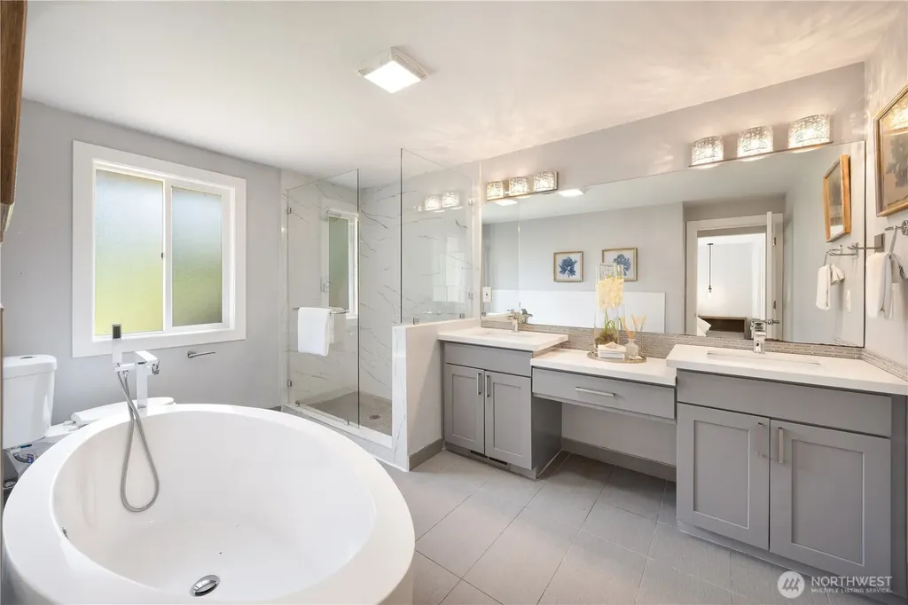 2412 160th Avenue NE Bellevue WA 98008