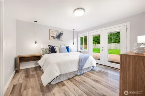 2412 160th Avenue NE Bellevue WA 98008