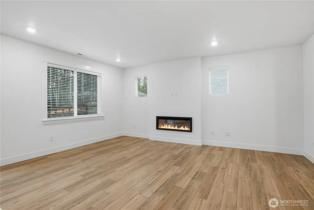 32106 Myrtle Avenue SE Black Diamond WA 98010