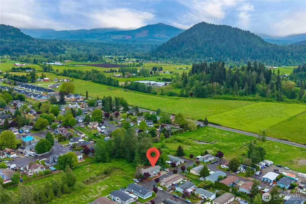 337 Redwood Street Enumclaw WA 98022