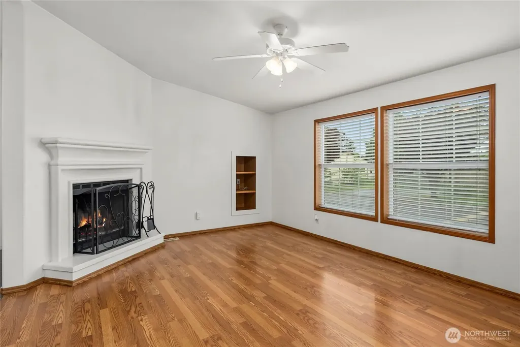 337 Redwood Street Enumclaw WA 98022