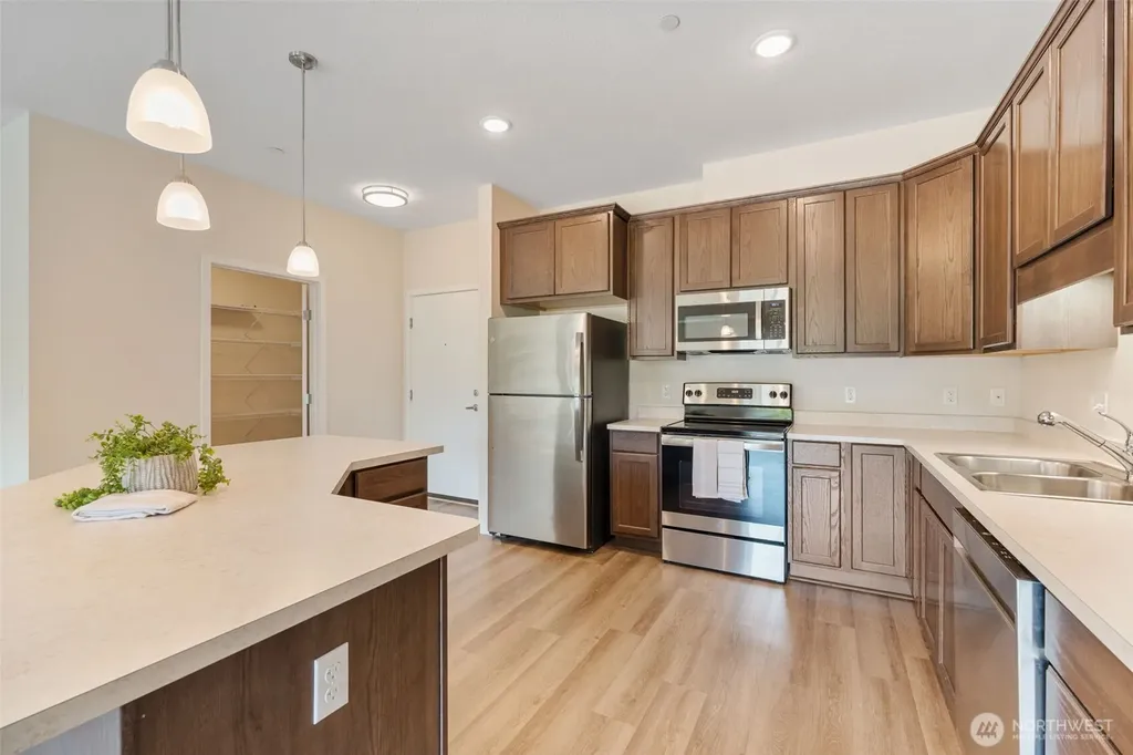 3803 17th Street SW Puyallup WA 98373