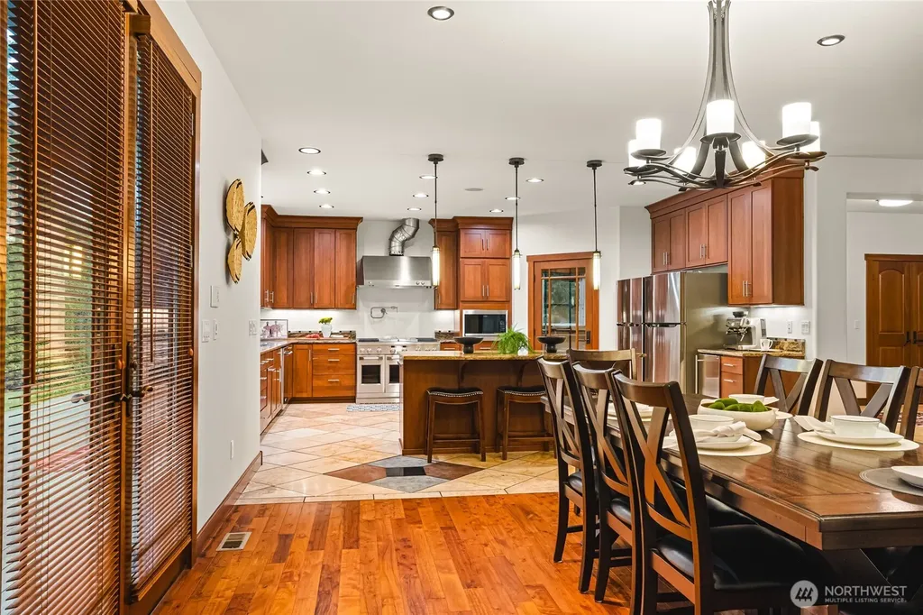 740 9th Avenue Fox Island WA 98333