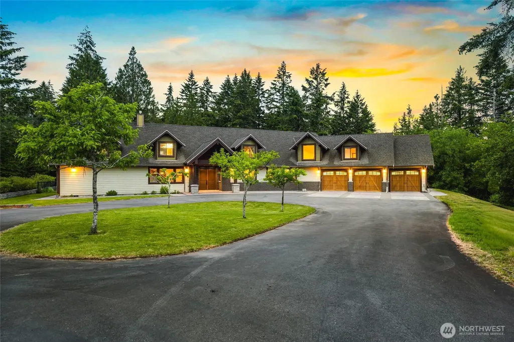 740 9th Avenue Fox Island WA 98333