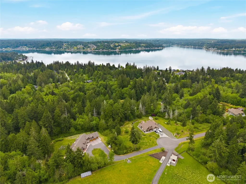 740 9th Avenue Fox Island WA 98333