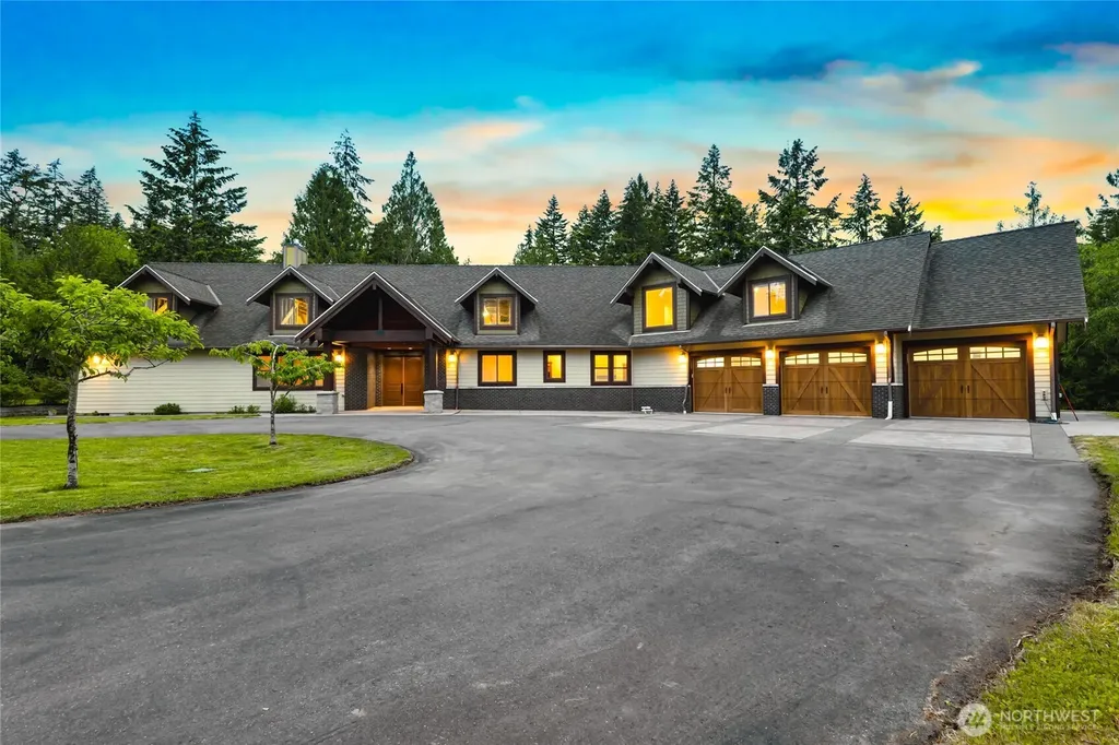 740 9th Avenue Fox Island WA 98333