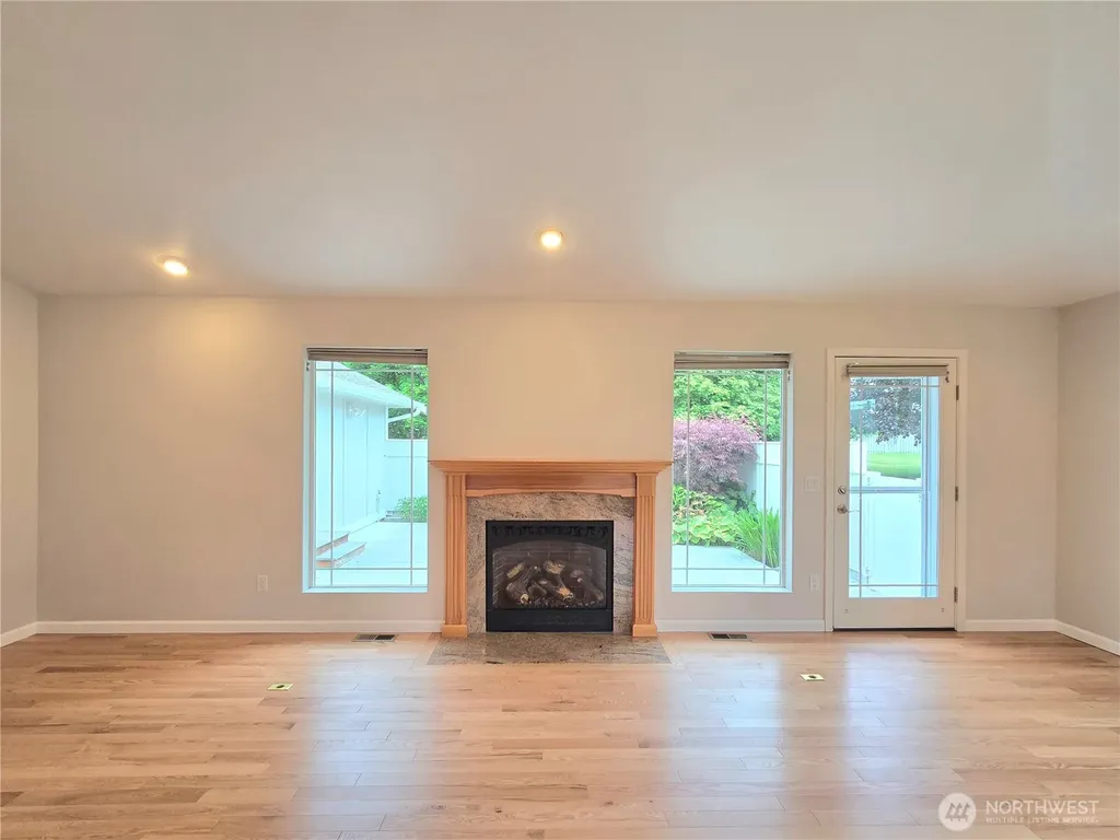 880 N Minstrel Road Sequim WA 98382