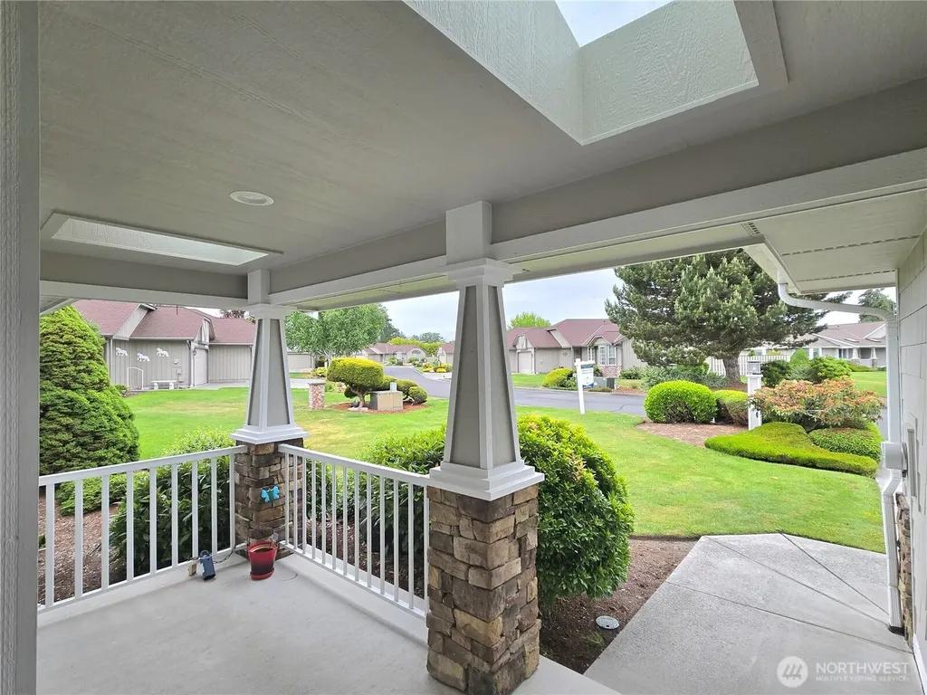 880 N Minstrel Road Sequim WA 98382