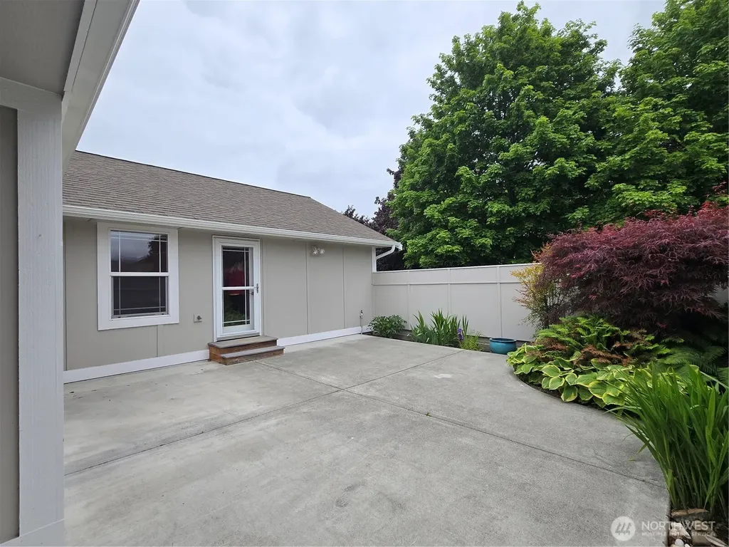880 N Minstrel Road Sequim WA 98382