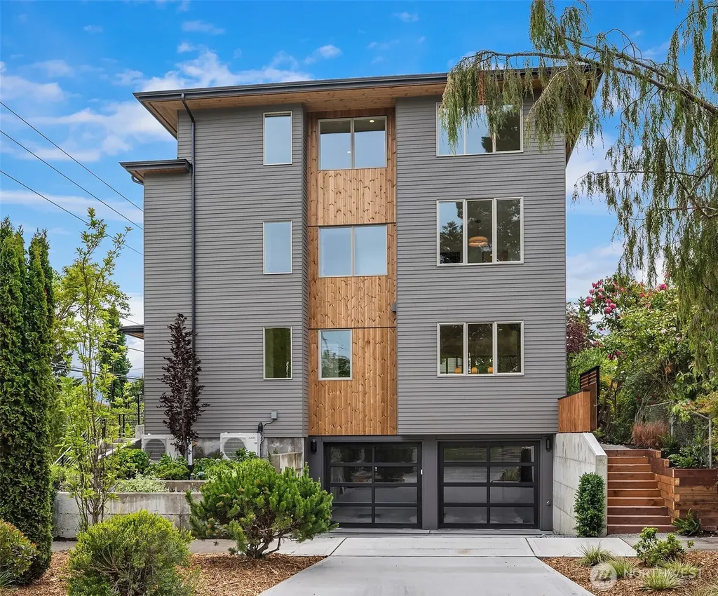 6913 30th Avenue NW Seattle WA 98117
