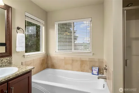 22443 SE 281st Court Maple Valley WA 98038