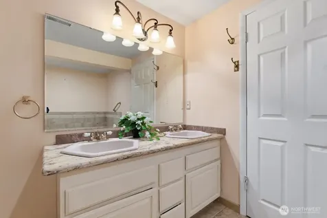 1520 Weathervane Drive Fircrest WA 98466