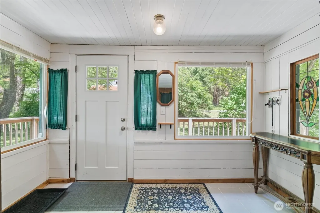 1364 Silverbrook Road Randle WA 98377